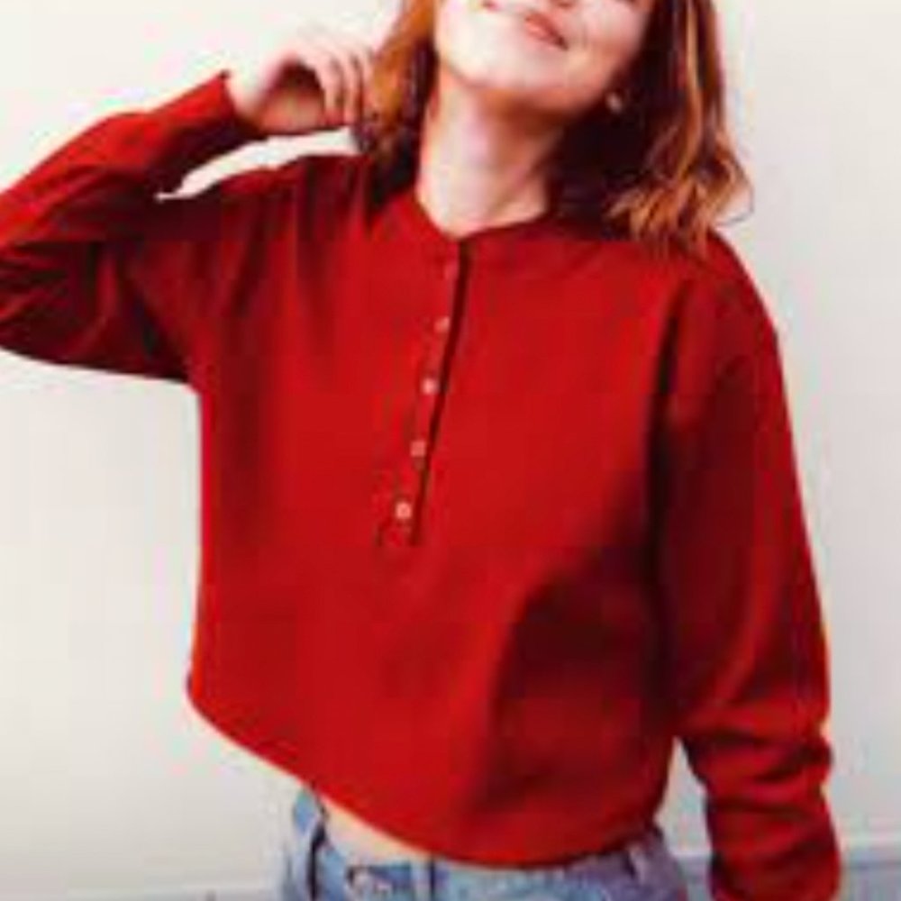 Aritzia Wilfred Free Cropped Red Henley Top